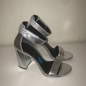 Kendall and Kylie “Giselle” Heels, NEW